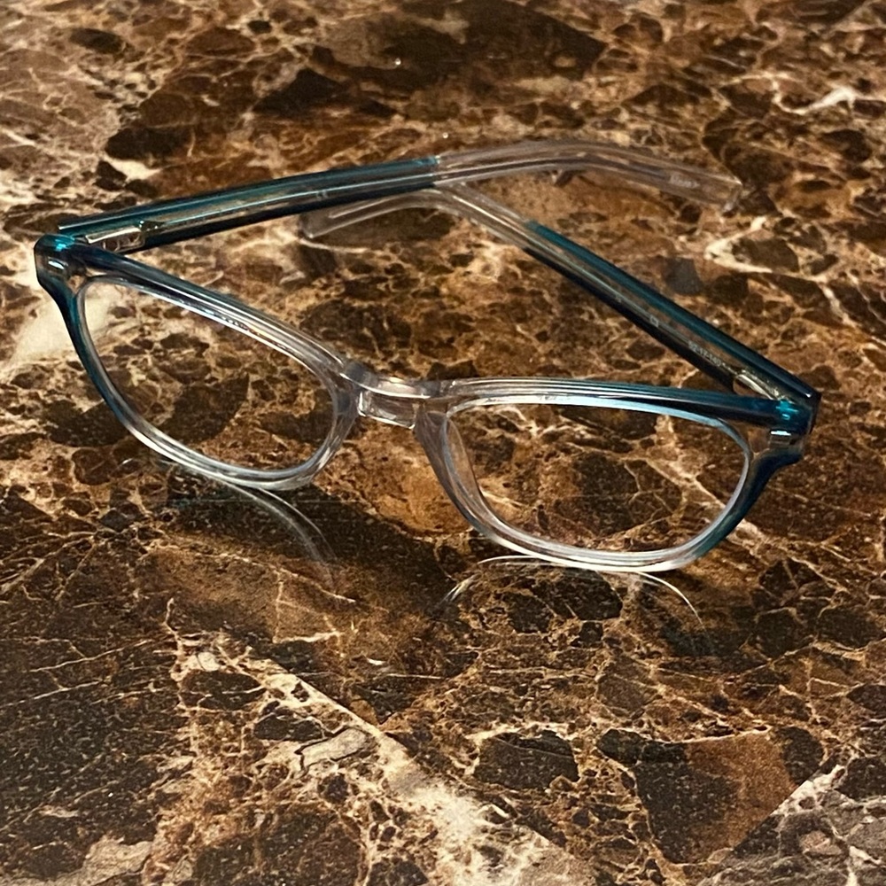 Cinzia Eyeglass Frames. - image 2
